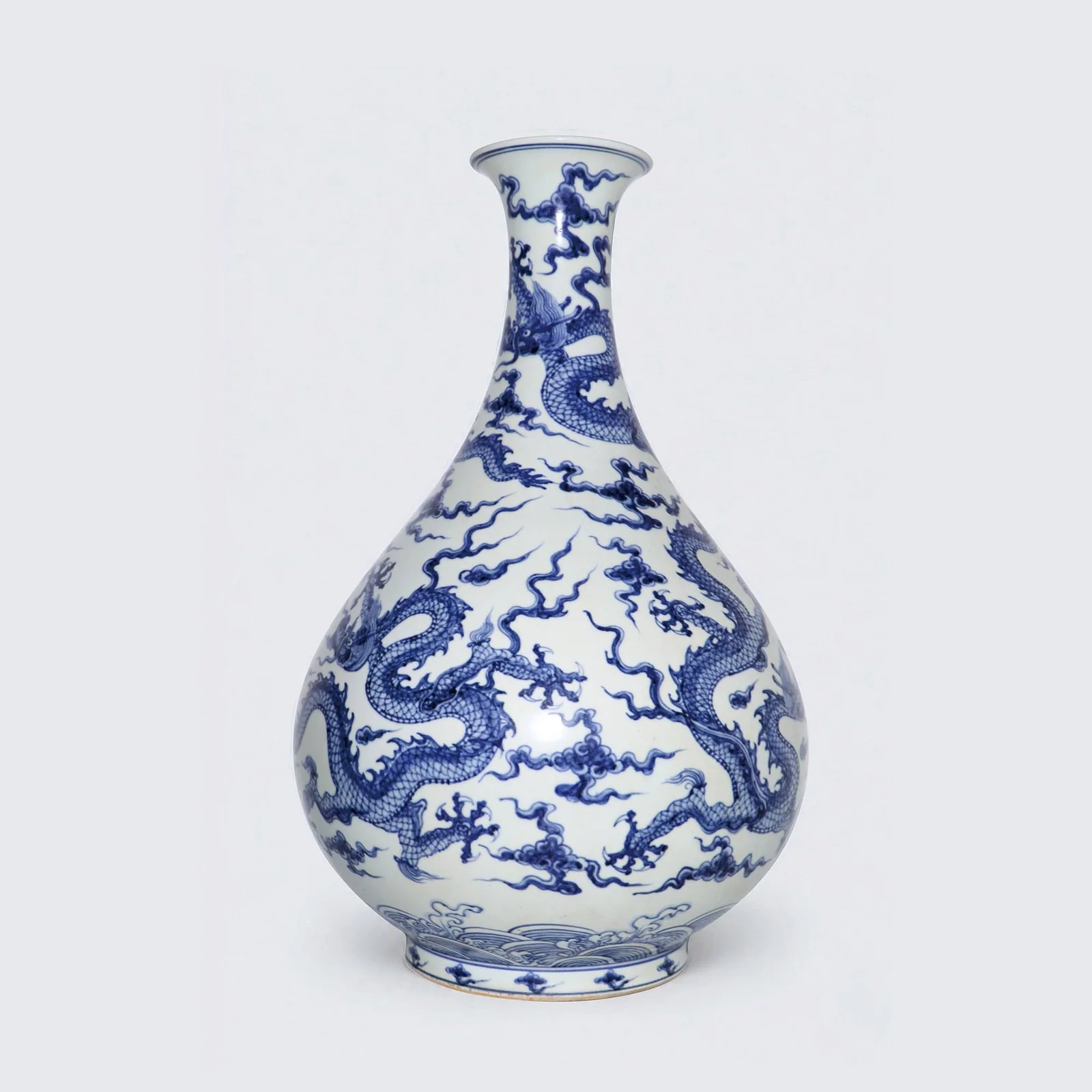 青花團龍紋玉壺春瓶